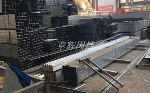 簡易圍擋的顏色和樣式有哪些選擇？