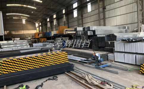 簡易圍擋的安裝是否會影響周圍商業活動? 簡易圍擋是否會影響緊急救援車輛通行? 簡易圍擋的安裝是否會影響周圍商業活動? 簡易圍擋是否會影響緊急救援車輛通行?